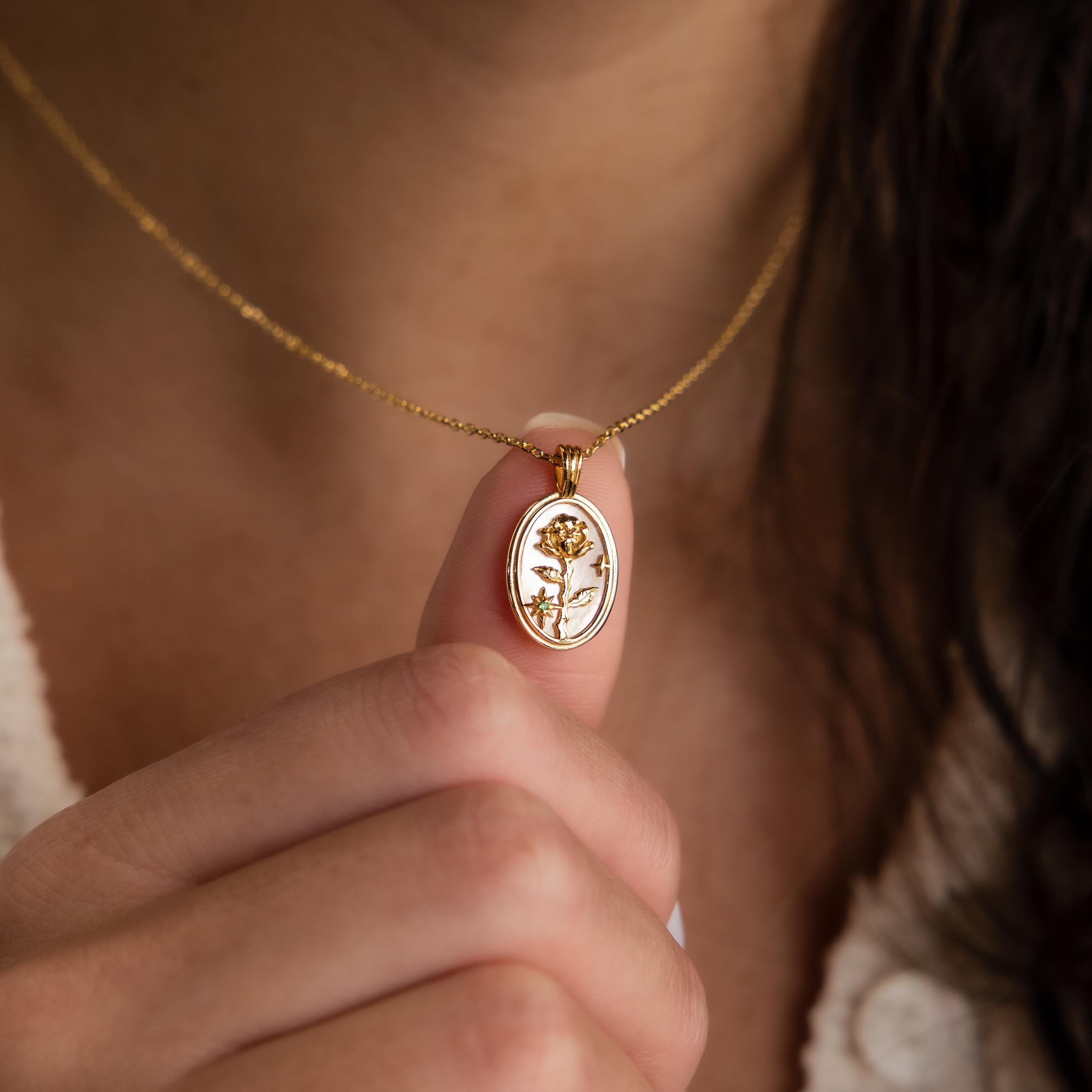 Birth Flower Necklace - Collier pendentif fleur en acier inoxydable